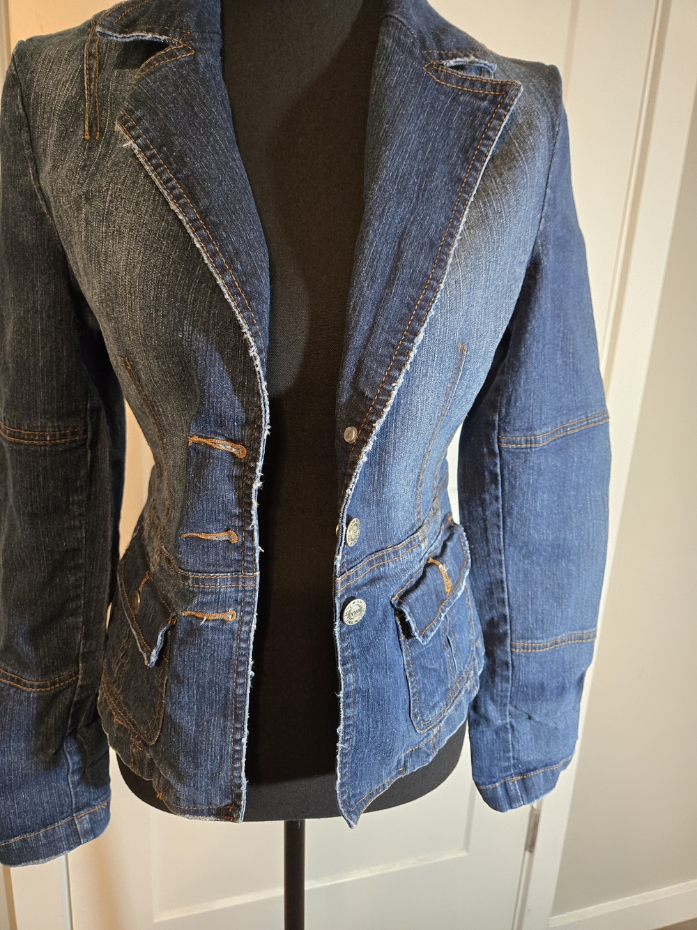 Vintage YMI Fitted Dark Wash Denim Blazer Jacket Medium Fits Small